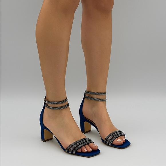 1043- Badgley Mischka Heels Women’s Sandals Size 8 NWT - Picture 1 of 16